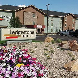 Ledgestone Hotel Vernal